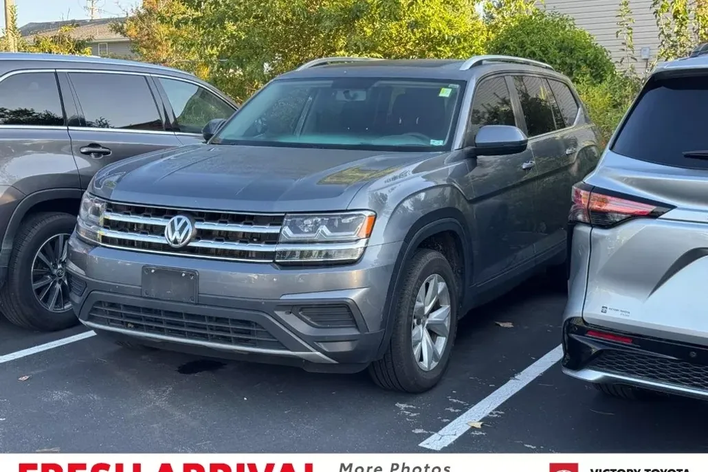2018 Volkswagen Atlas Launch Edition photo 1