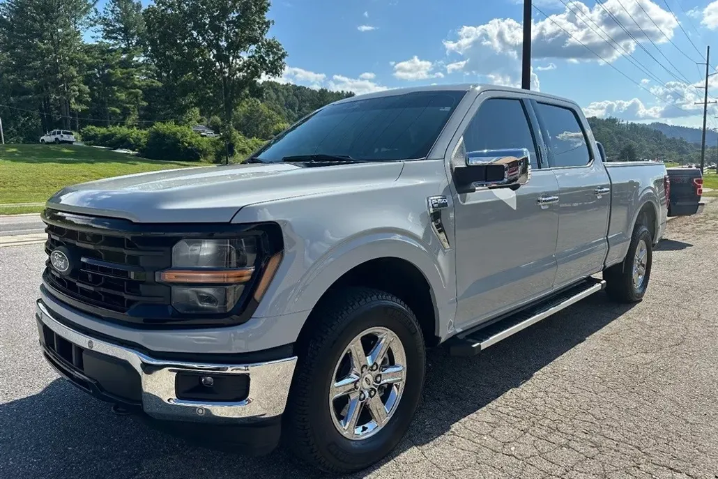 2024 Ford F-150 XLT photo 1