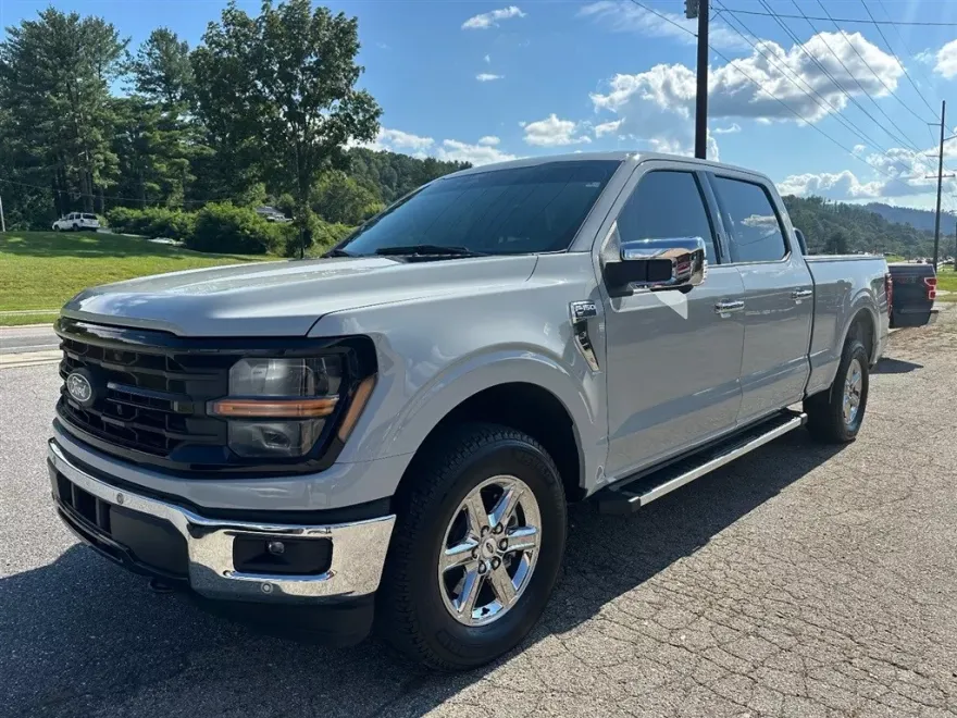 2024 Ford F-150 XLT photo 1