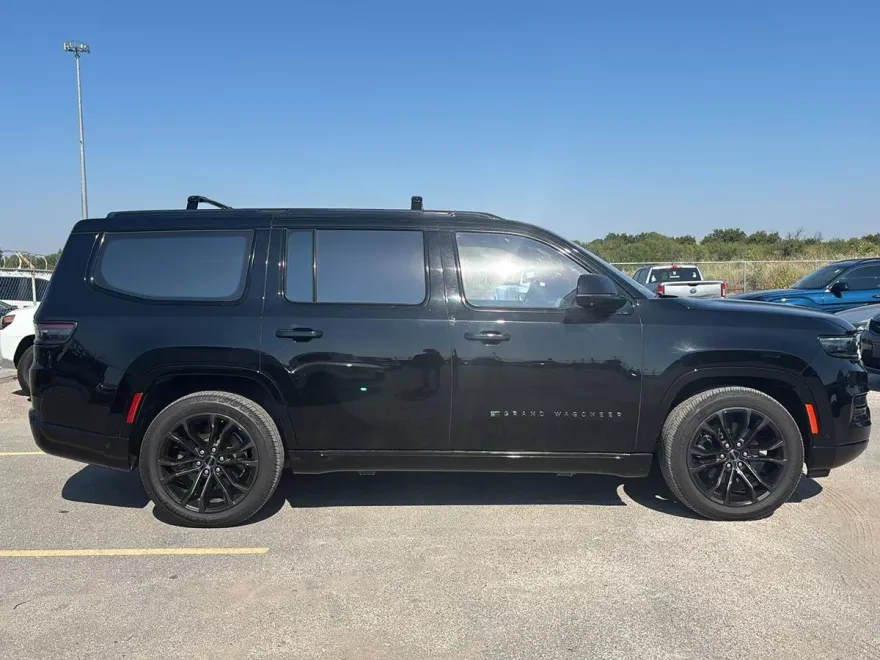 2022 Jeep Grand Wagoneer II Obsidian photo 1