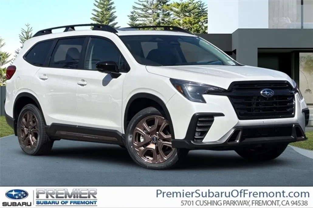 2025 Subaru Ascent Limited photo 1