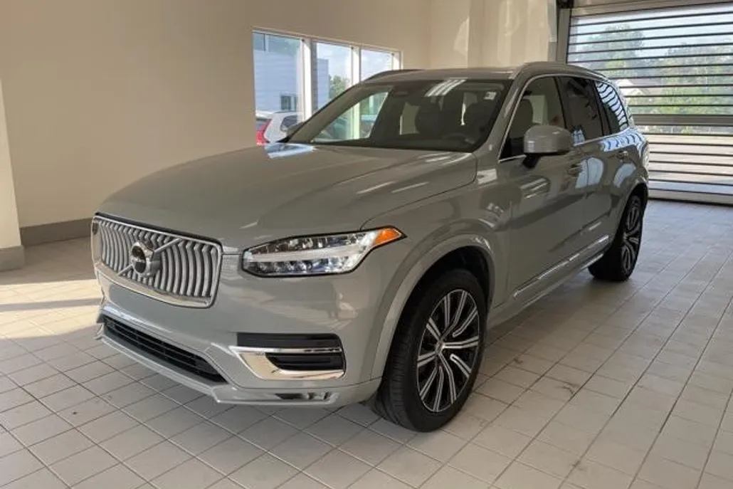 2024 Volvo XC90 B5 Core photo 1