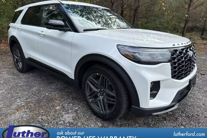 2025 Ford Explorer ST photo 1