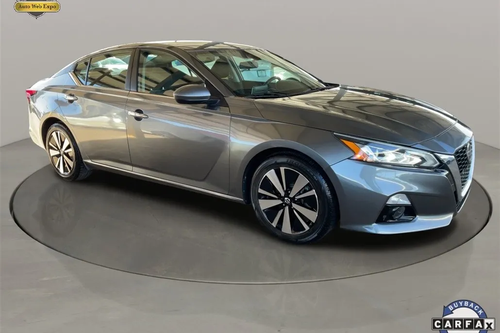 2022 Nissan Altima 2.5 SV photo 1