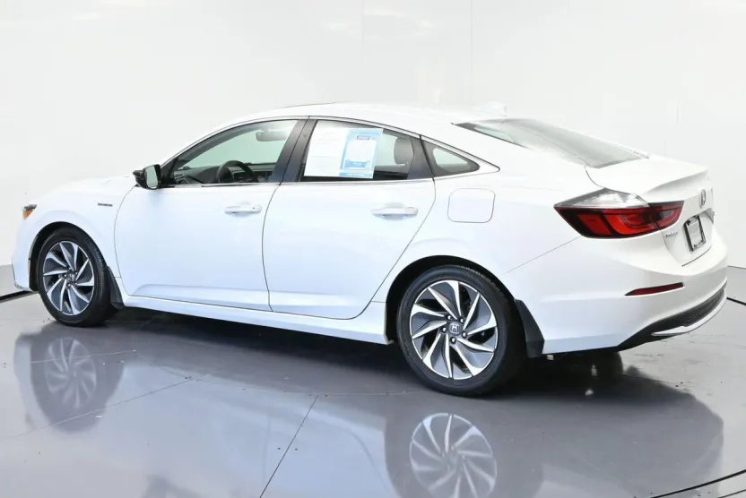 2020 Honda Insight Touring photo 1