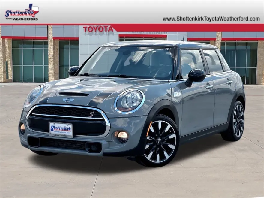 2017 Mini Cooper Hardtop S photo 1