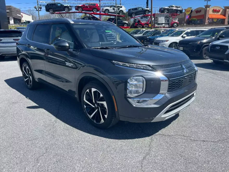 2025 Mitsubishi Outlander PHEV SEL photo 1