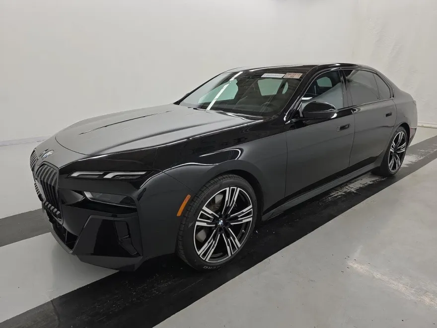 2023 Bmw 740i Sedan photo 1