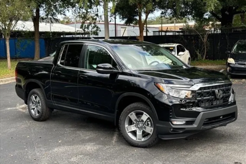 2025 Honda Ridgeline TrailSport photo 1