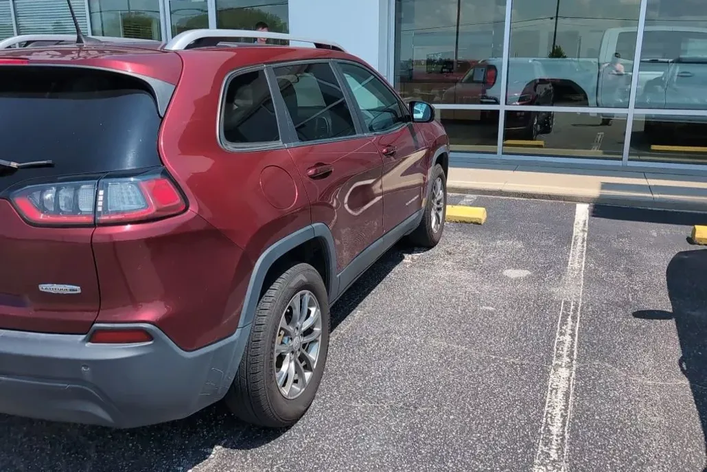2020 Jeep Cherokee Latitude photo 1