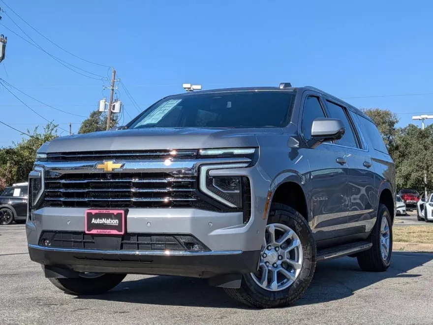 2026 Chevrolet Suburban LT photo 1