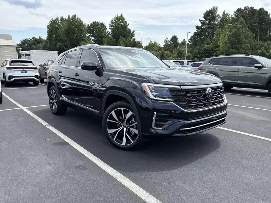 2026 Volkswagen Atlas Cross Sport SEL Premium R-Line photo 1