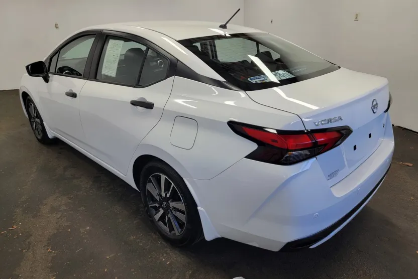 2025 Nissan Versa S photo 1