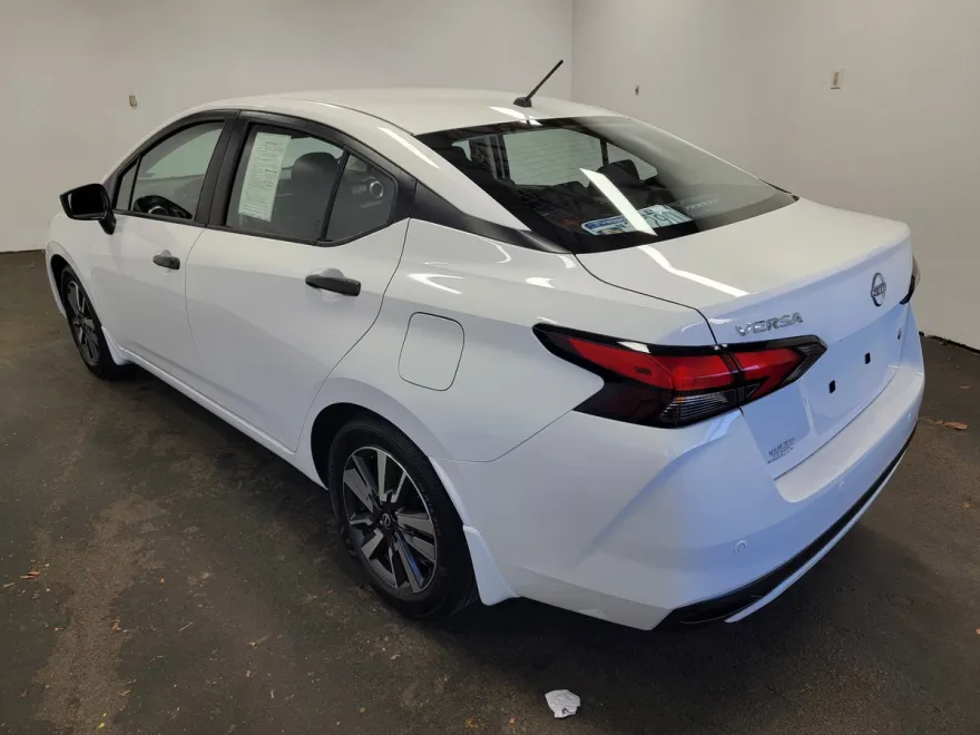 2025 Nissan Versa S photo 1