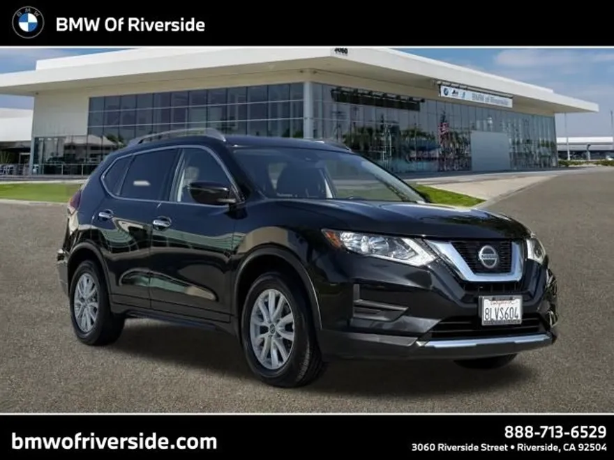 2019 Nissan Rogue SV photo 1