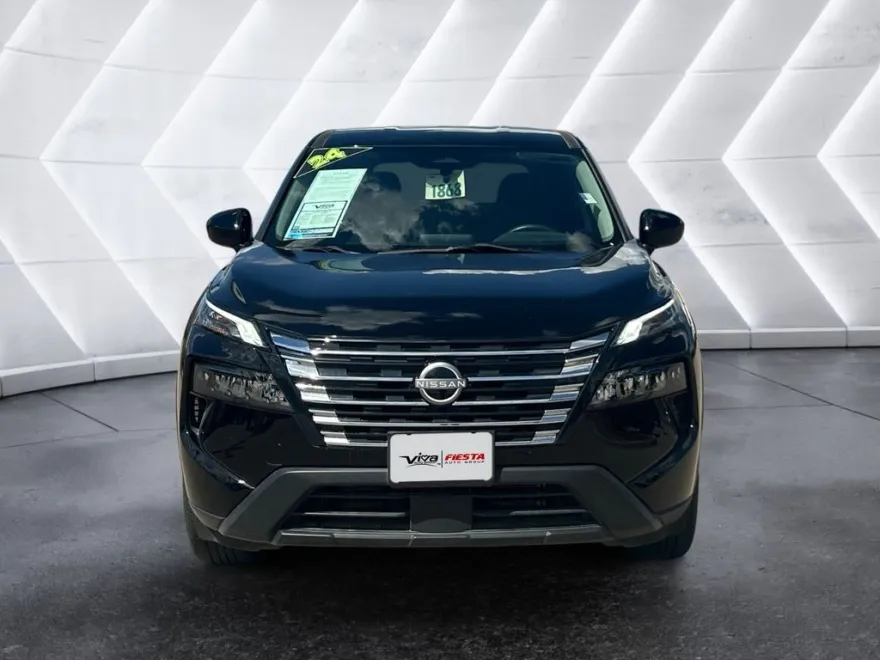 2024 Nissan Rogue SV photo 1