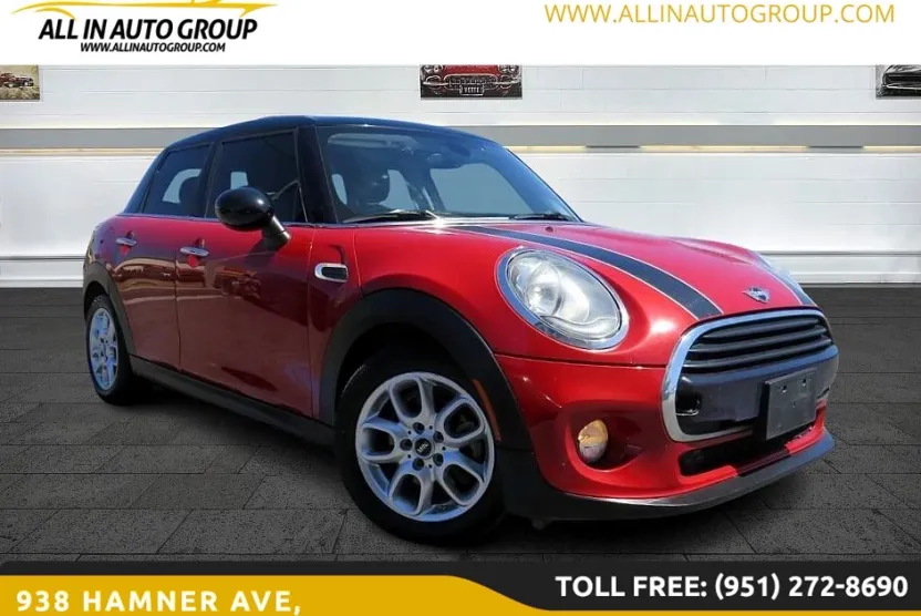 2017 Mini Cooper 4 Door Hardtop photo 1