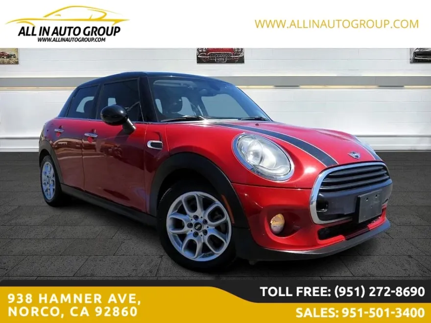 2017 Mini Cooper 4 Door Hardtop photo 1