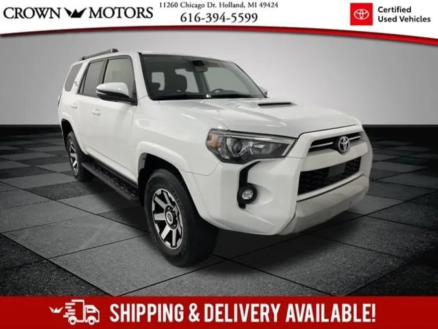 2024 Toyota 4Runner TRD Off-Road Premium photo 1