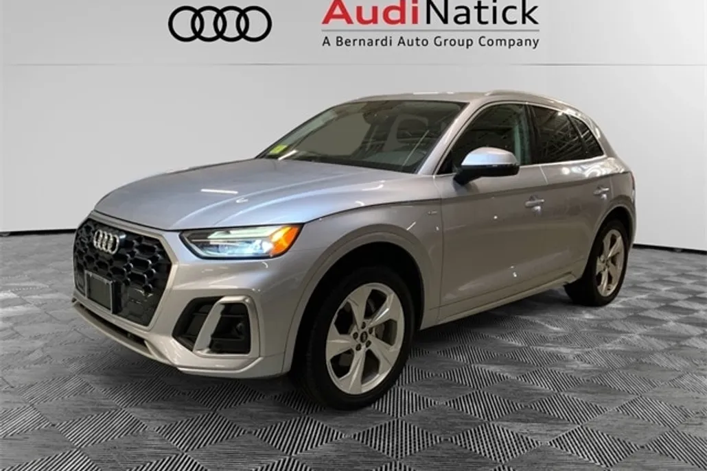 2022 Audi Q5 45 S line Premium Plus photo 1