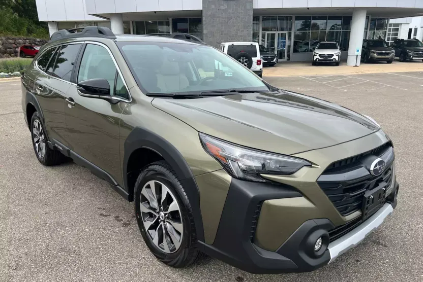 2025 Subaru Outback Limited photo 1