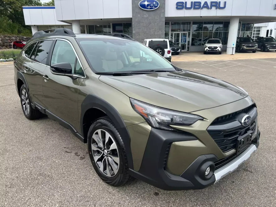 2025 Subaru Outback Limited photo 1