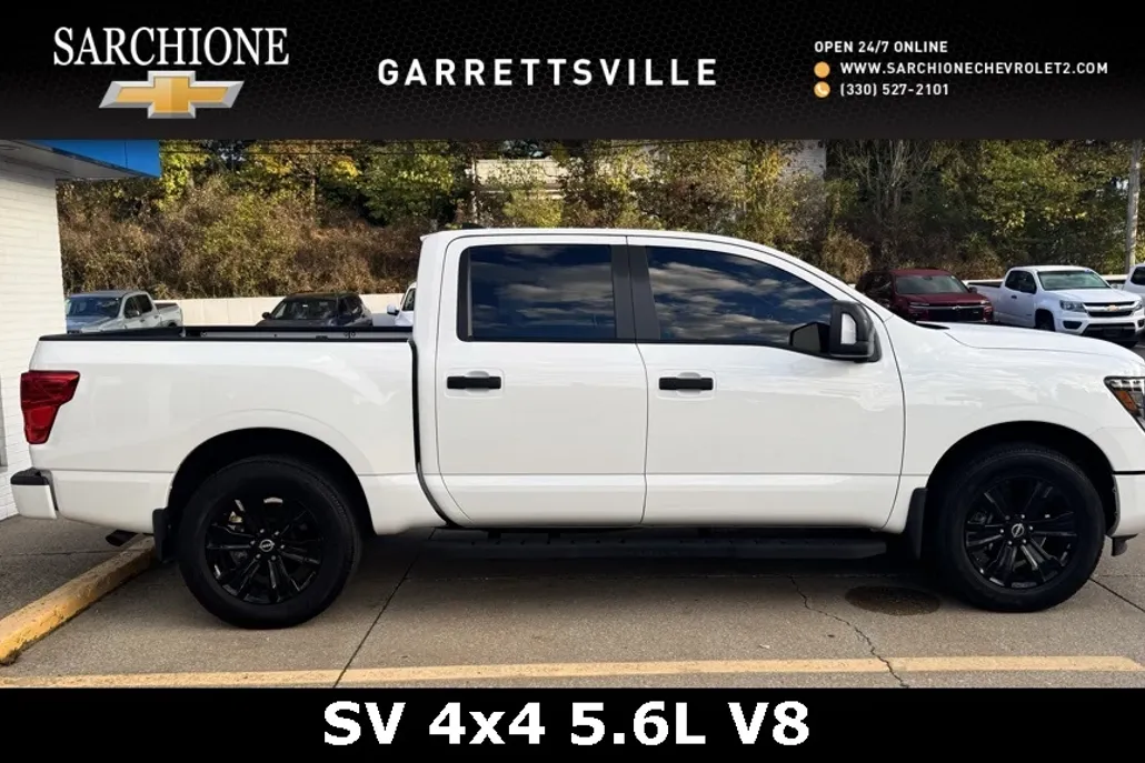 2023 Nissan Titan SV photo 1