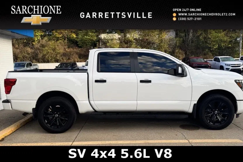 2023 Nissan Titan SV photo 1