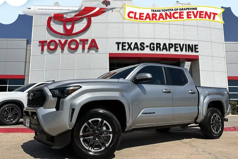 2024 Toyota Tacoma TRD Sport photo 1