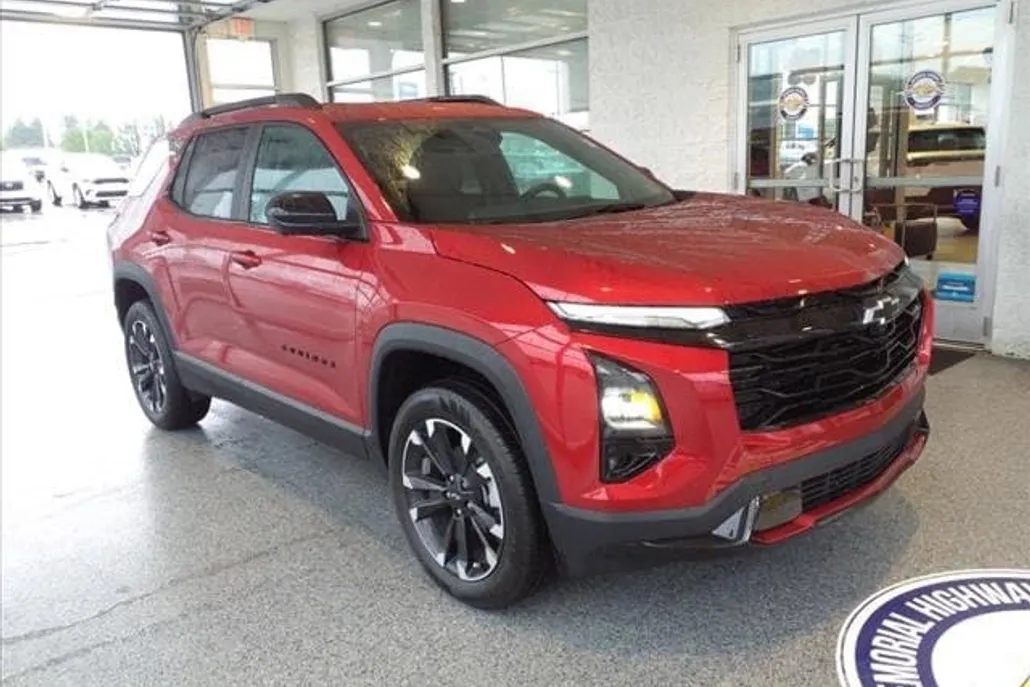 2025 Chevrolet Equinox RS photo 1