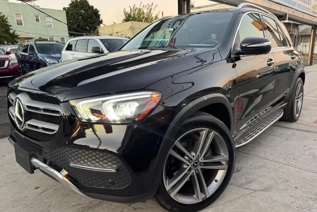 2022 Mercedes Benz GLE 350 4MATIC photo 1