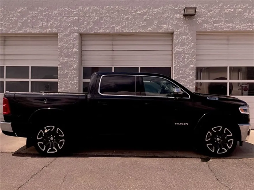 2025 Ram 1500 Limited photo 1