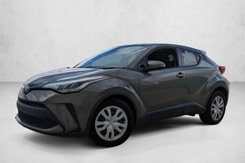 2021 Toyota C-HR LE photo 1