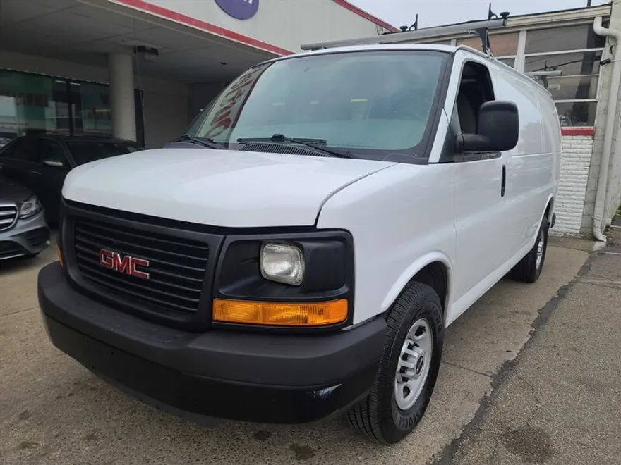 2015 Gmc Savana 2500 Cargo photo 1