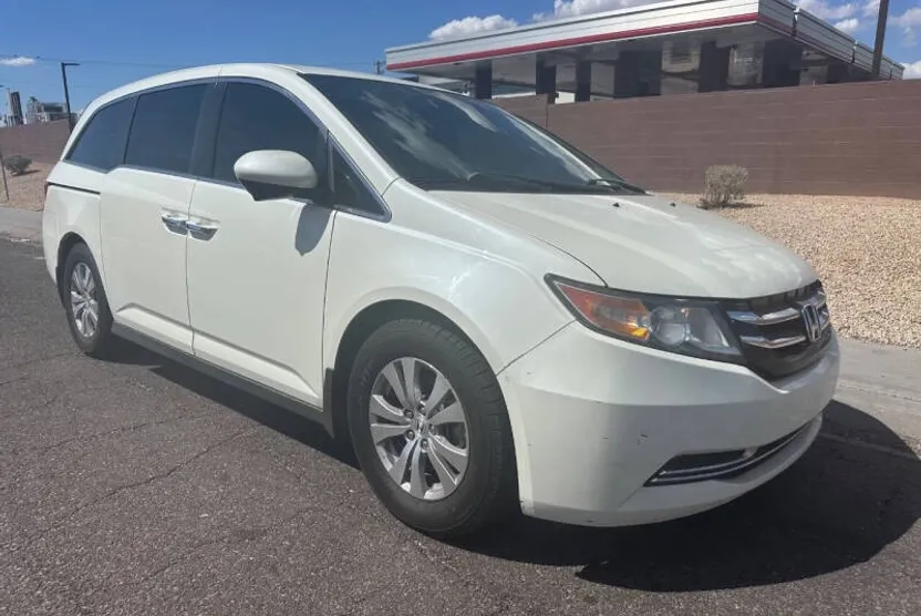 2015 Honda Odyssey EX photo 1