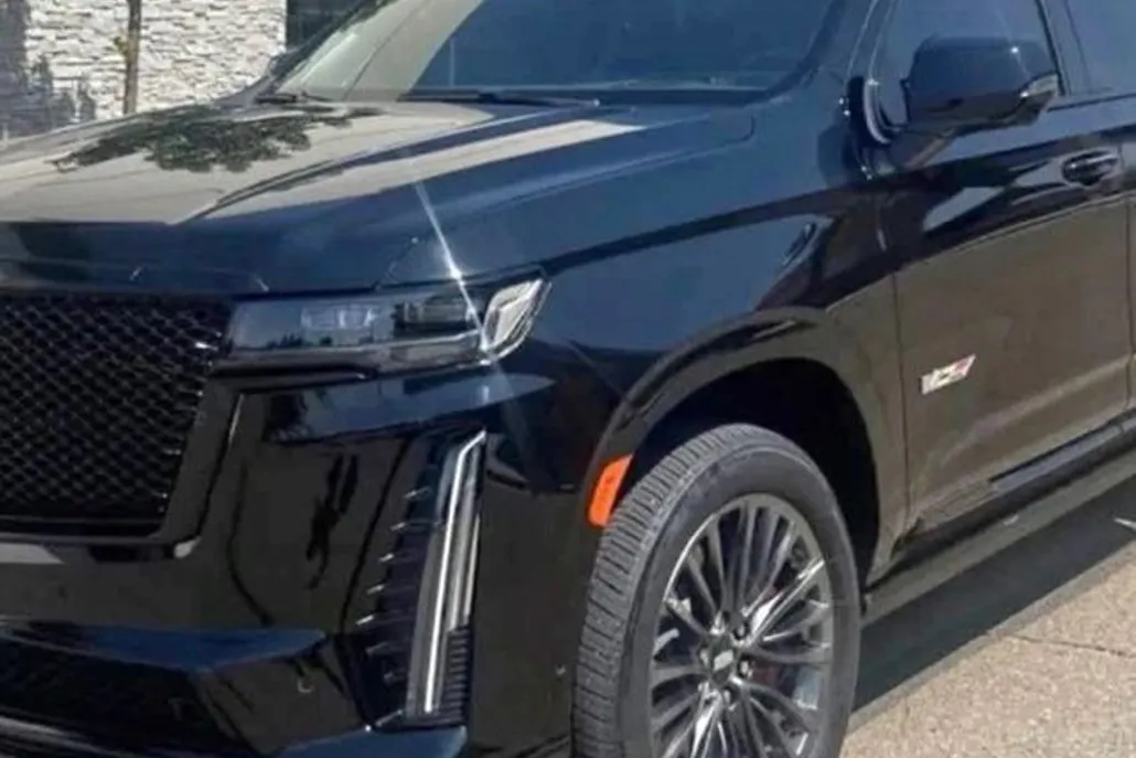 2023 Cadillac Escalade V-Series photo 1