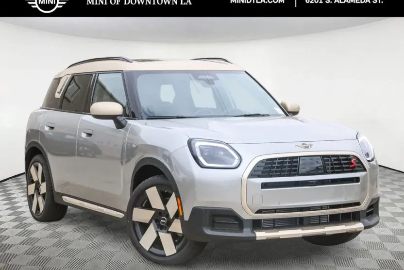 2026 Mini Countryman S ALL4 photo 1