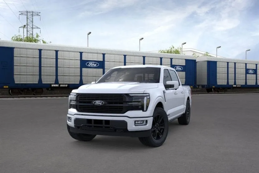 2025 Ford F-150 Platinum photo 1