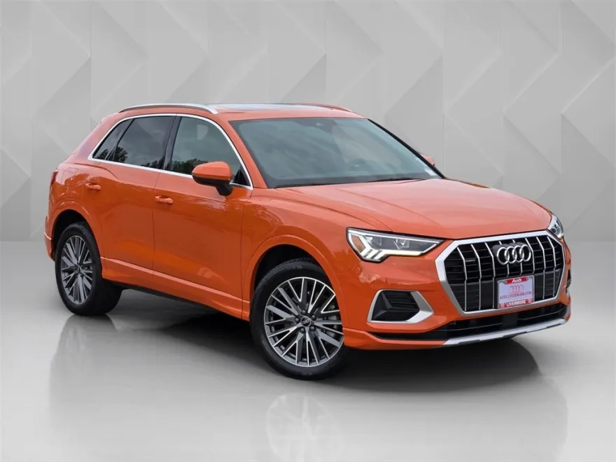 2022 Audi Q3 Premium Plus photo 1