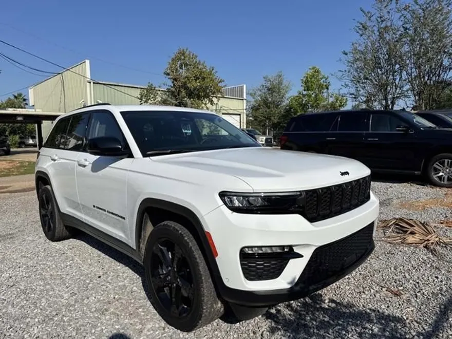 2023 Jeep Grand Cherokee Limited photo 1