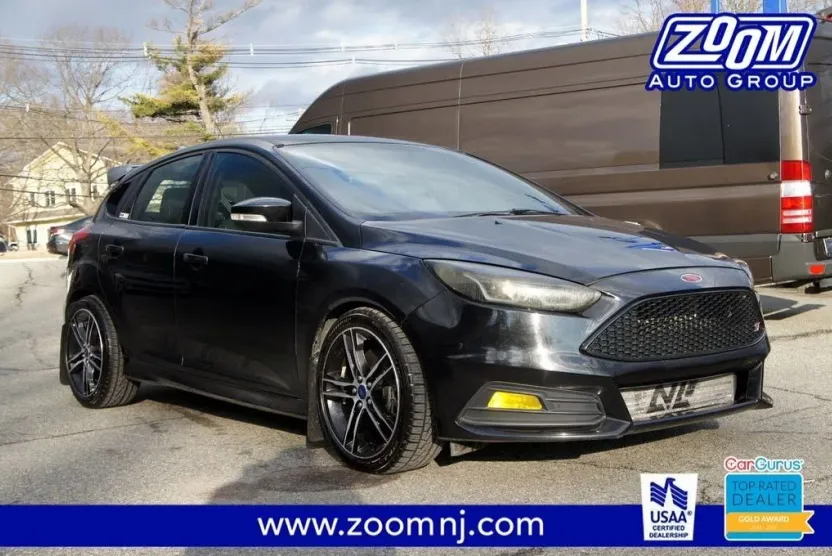 2015 Ford Focus ST photo 1