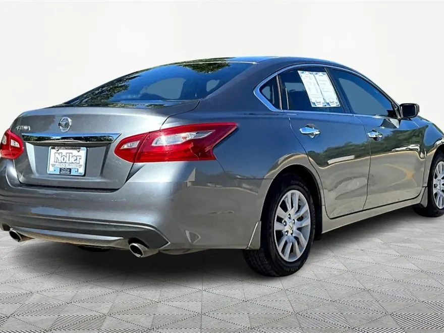 2018 Nissan Altima 2.5 S photo 1
