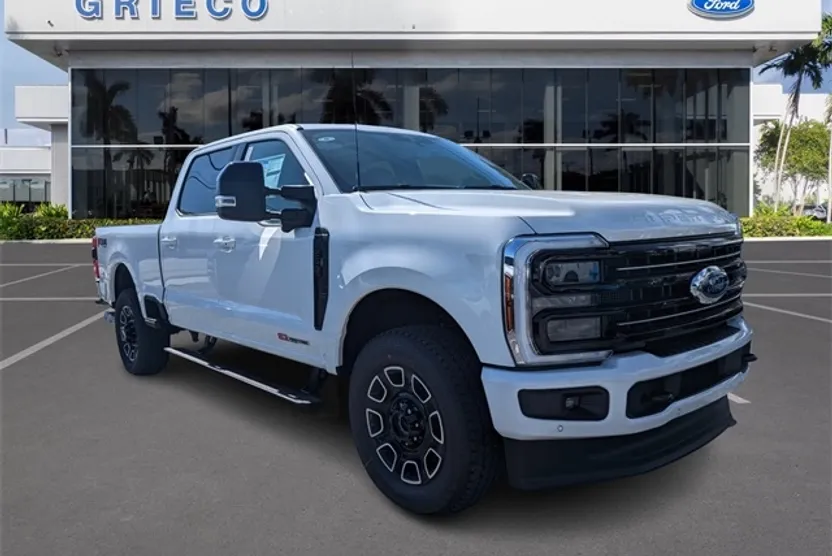 2025 Ford F-250 Platinum photo 1
