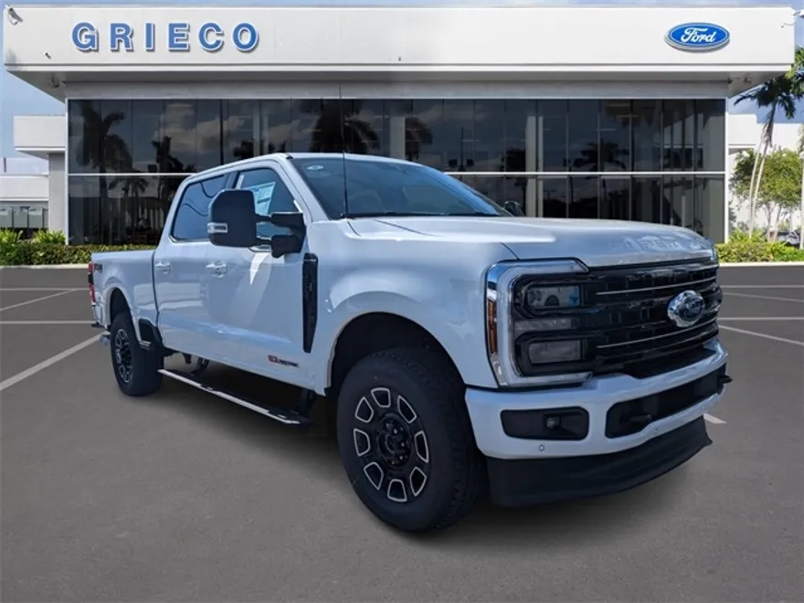 2025 Ford F-250 Platinum photo 1