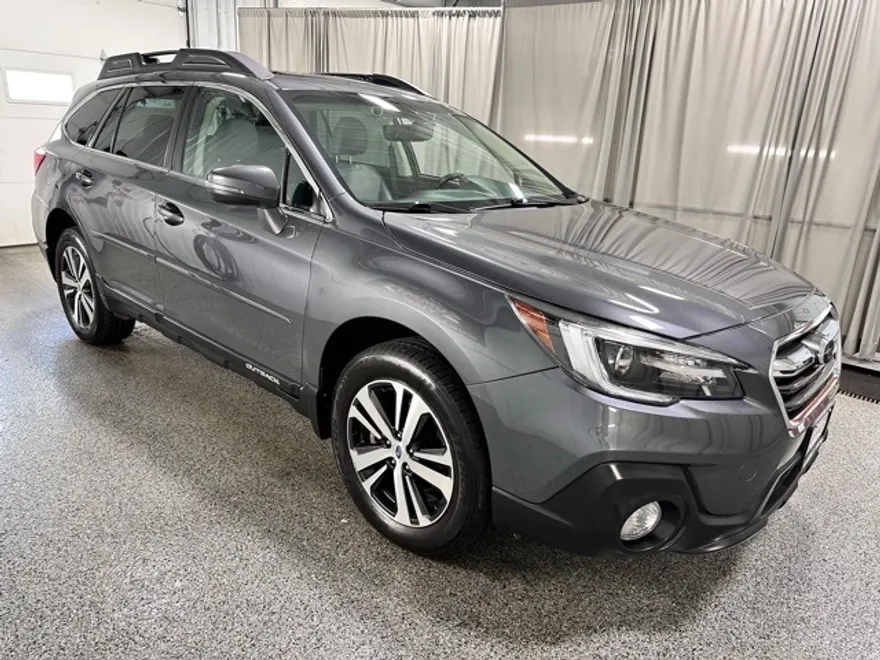 2018 Subaru Outback 2.5i Limited photo 1
