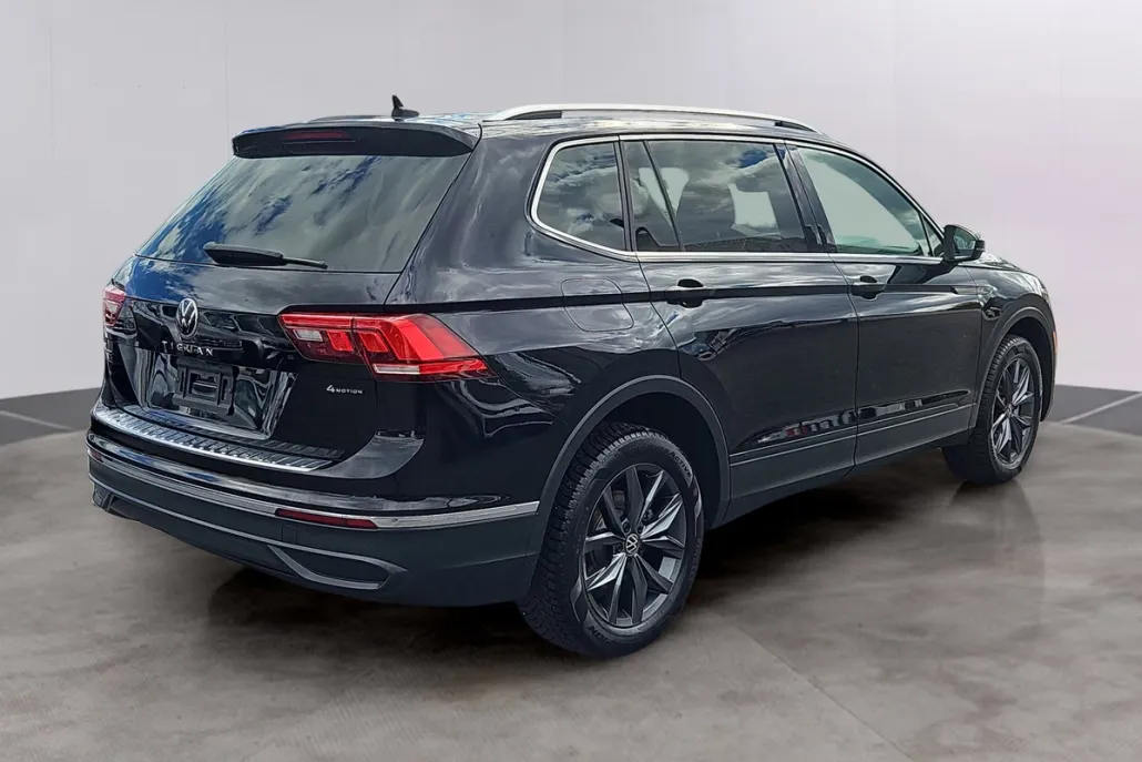 2022 Volkswagen Tiguan SE photo 1