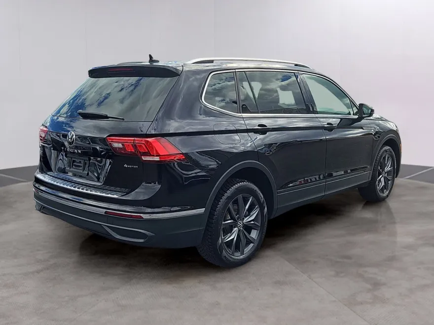 2022 Volkswagen Tiguan SE photo 1