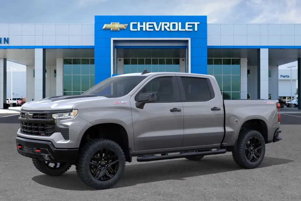 2026 Chevrolet Silverado LT Trail Boss 1500 photo 1