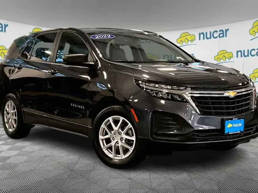 2022 Chevrolet Equinox LS photo 1