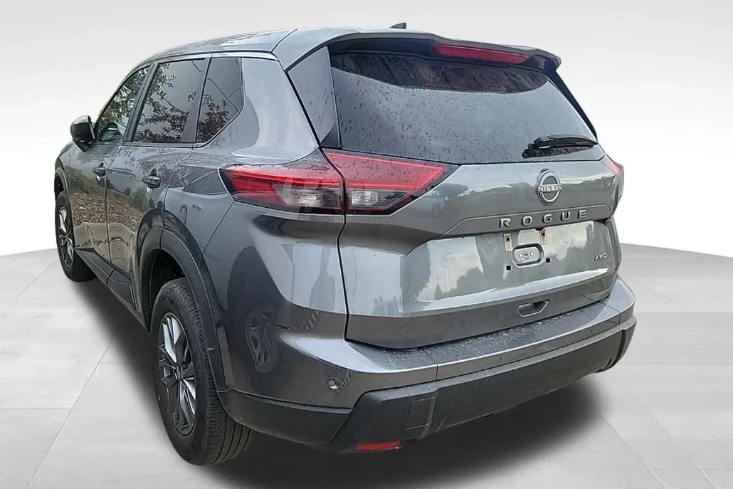 2024 Nissan Rogue S AWD photo 1